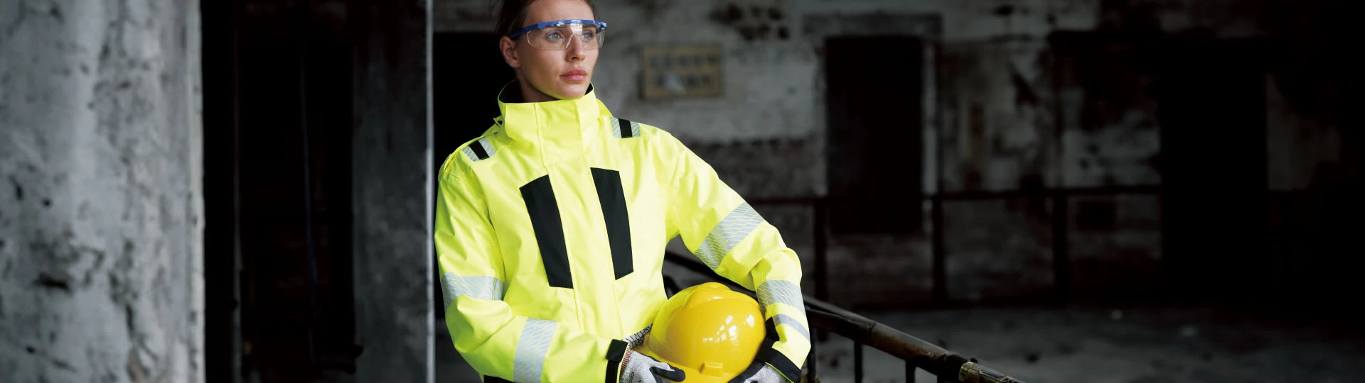 Vestes et pantalons HI-VIS pour femmes